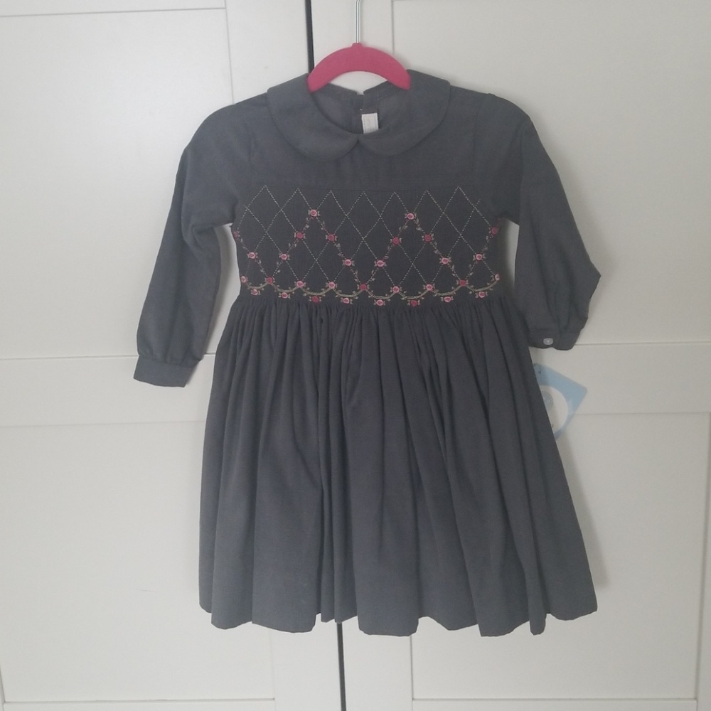 Beautiful Mercatore smocked dress sz 2